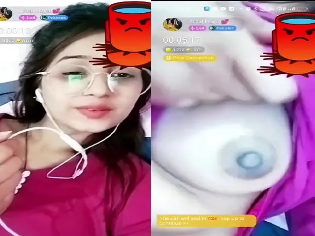 cute-girl-flashes-boobs-in-chamet-pakistani-sex-chat