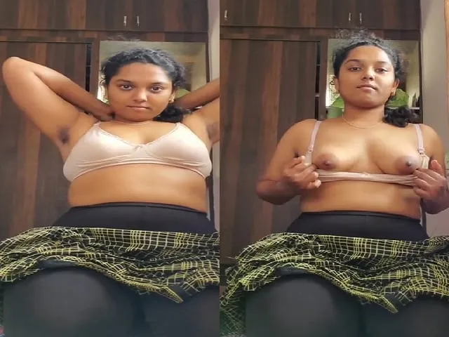 mallu-girlfriend-in-bra-naked-small-boobs-show