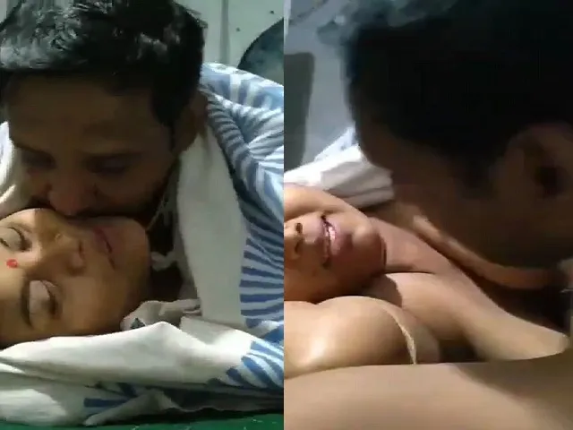 mature-affair-bhabhi-boob-press-in-blanket-viral-mms