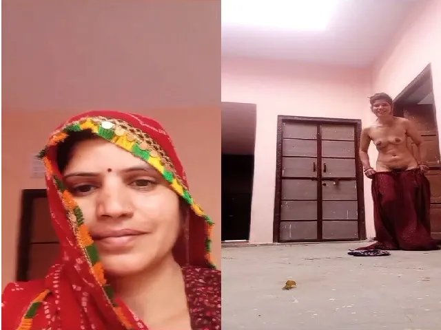 mature-village-sex-bhabhi-nude-show-for-boyfriend