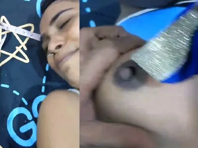 shy-girlfriend-boob-press-and-pussy