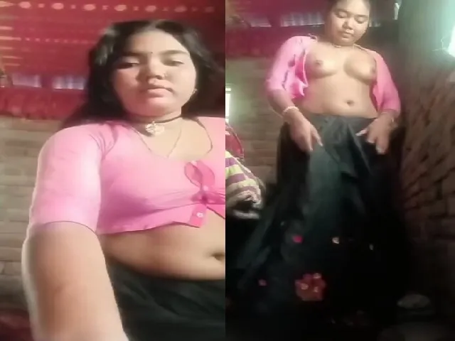 village-girl-stripping-saree-and-nude-new-desi-mms