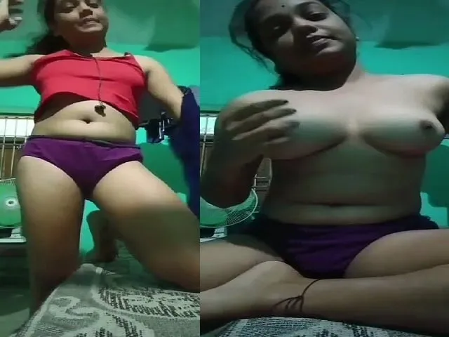 young-village-boobs-show-maal-pressing-breasts